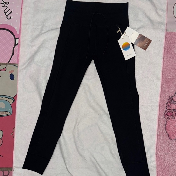 Vuori Daily Pocket Legging *NWT S/Black - Picture 4 of 6